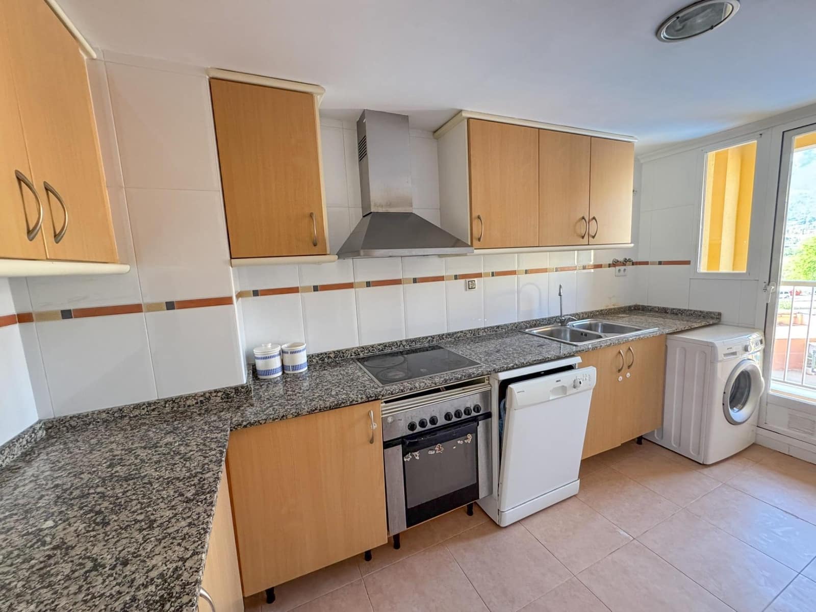 3 Zimmer Apartment zu verkaufen in Denia - 280.000 € (Ref: 9881939)