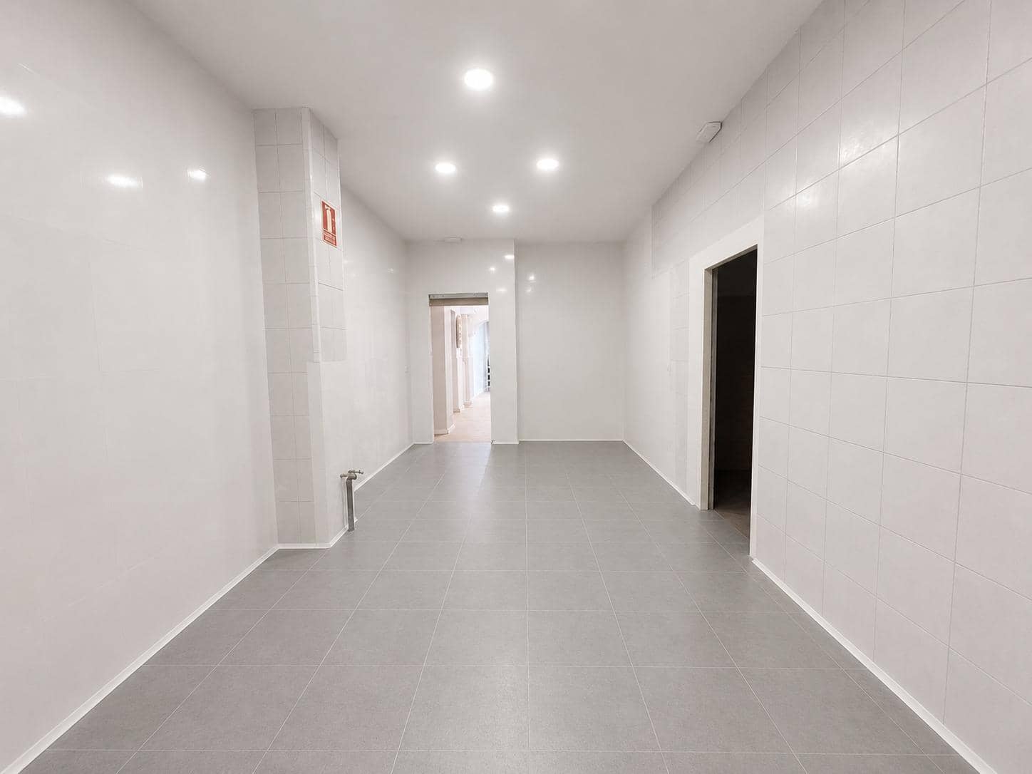 Gewerbe zu vermieten in Denia - 4.000 € (Ref: 9922311)