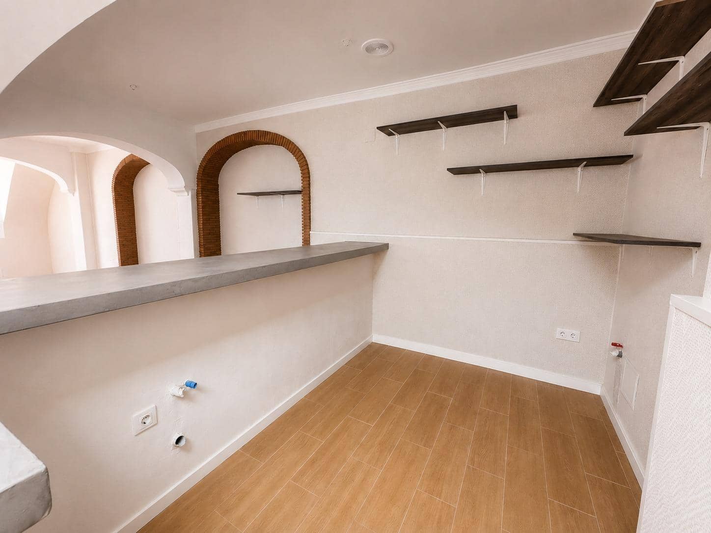 Gewerbe zu vermieten in Denia - 4.000 € (Ref: 9922311)