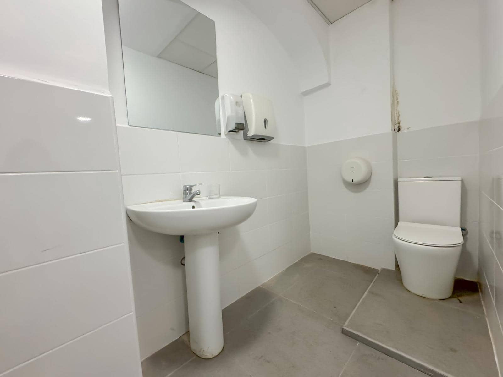 Gewerbe zu vermieten in Denia - 4.000 € (Ref: 9922311)
