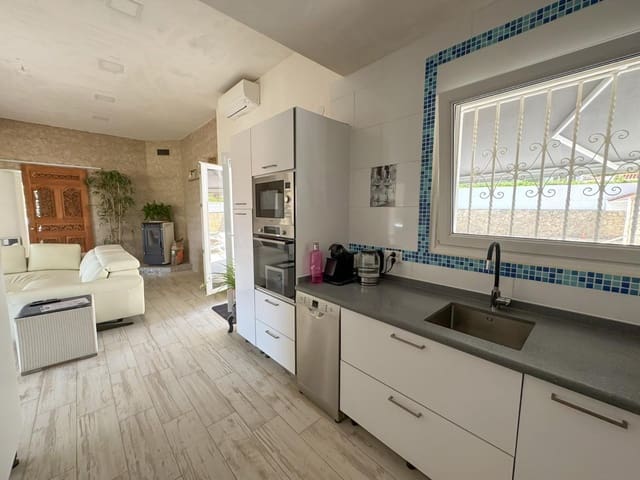 2 soverom Villa til salgs i El Montgó, Dénia med garasje - € 679 000 (Ref: 9927402)