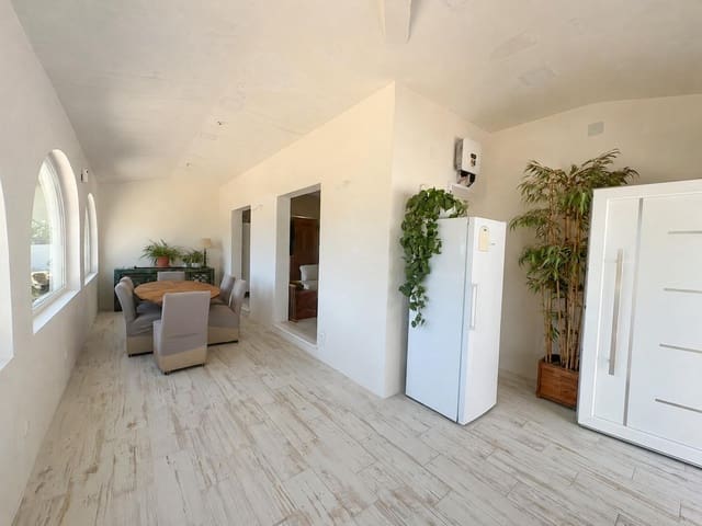 Chalet de 2 habitaciones en El Montgó, Dénia en venta con piscina garaje - 679.000 € (Ref: 9927402)