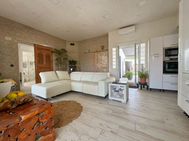 Chalet de 2 habitaciones en El Montgó, Dénia en venta con piscina garaje - 679.000 € (Ref: 9927402)