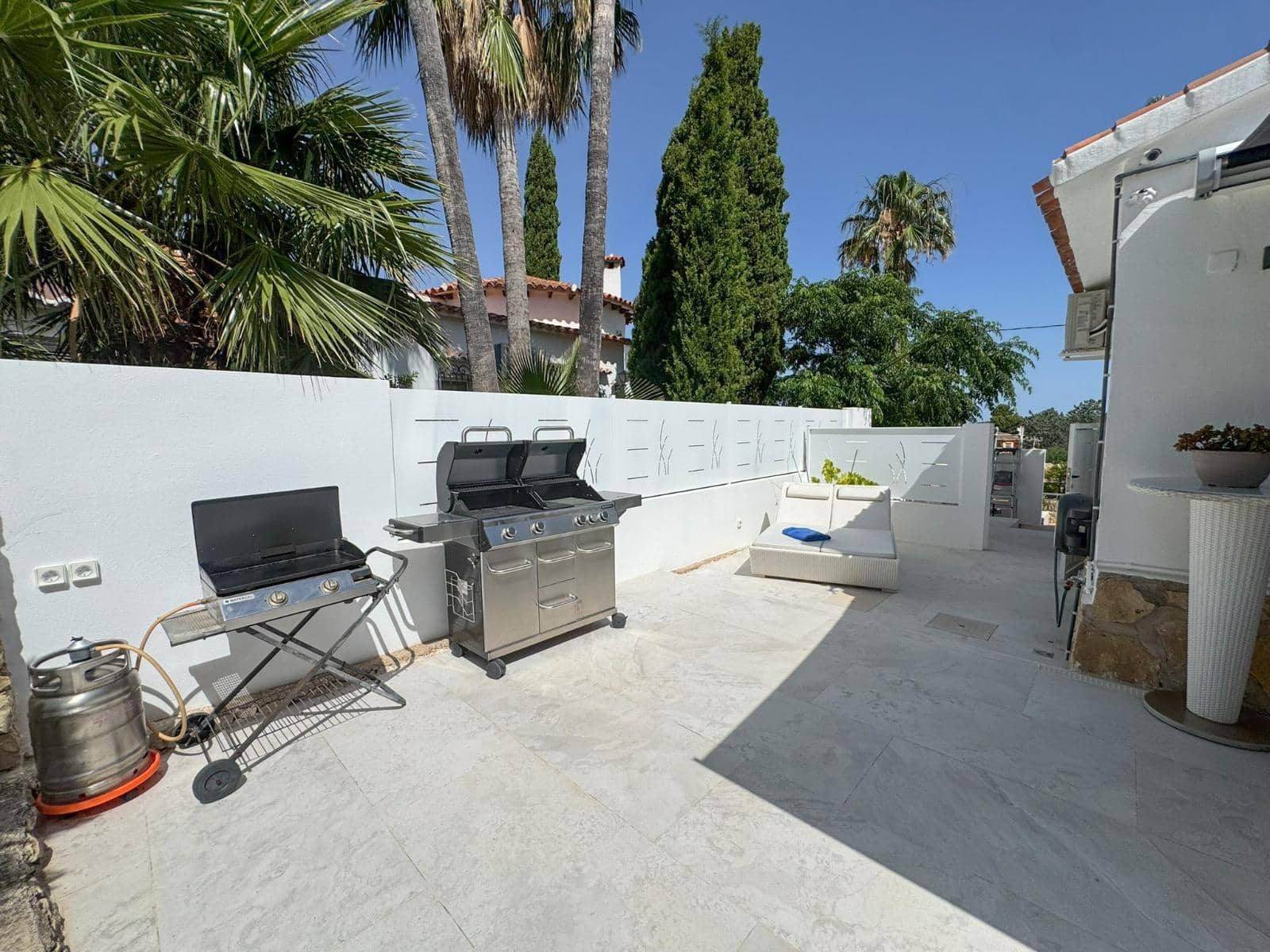 2 makuuhuone Huvila myytävänä paikassa Denia mukana uima-altaan 
autotalli - 679 000 € (Ref: 9927402)