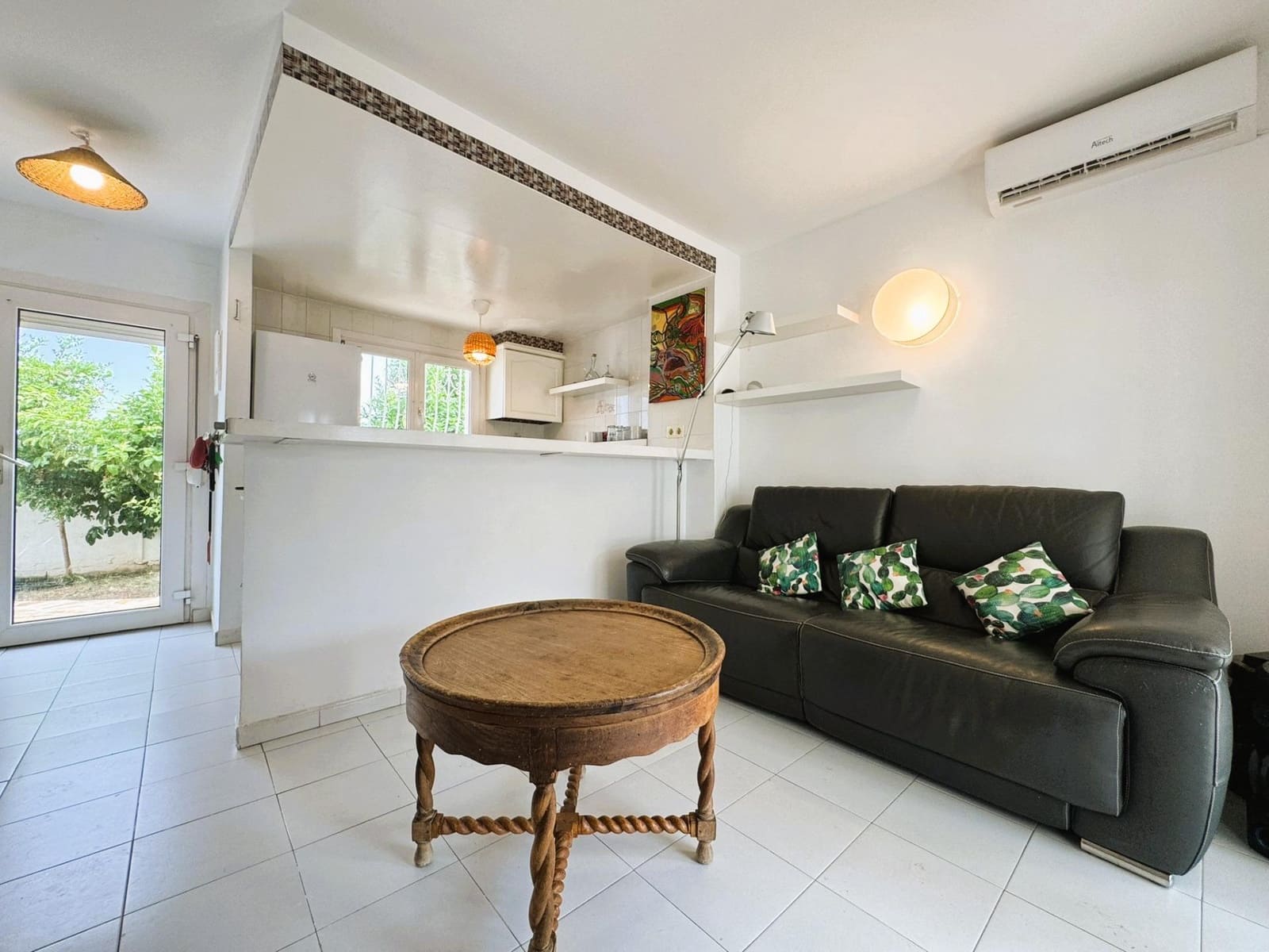 3 makuuhuone Rivitalo myytävänä paikassa Denia mukana uima-altaan - 320 000 € (Ref: 9927403)