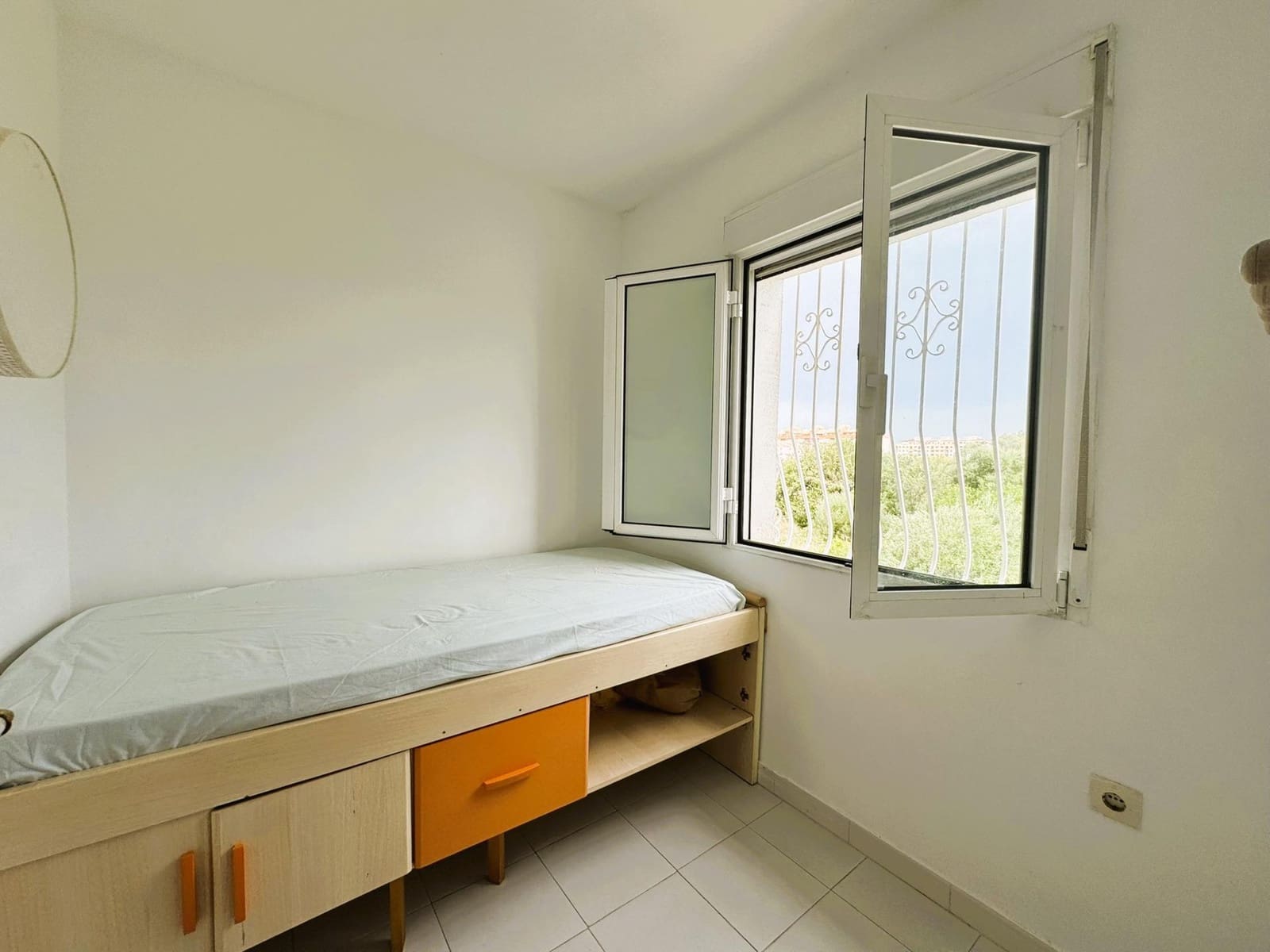 3 makuuhuone Rivitalo myytävänä paikassa Denia mukana uima-altaan - 320 000 € (Ref: 9927403)