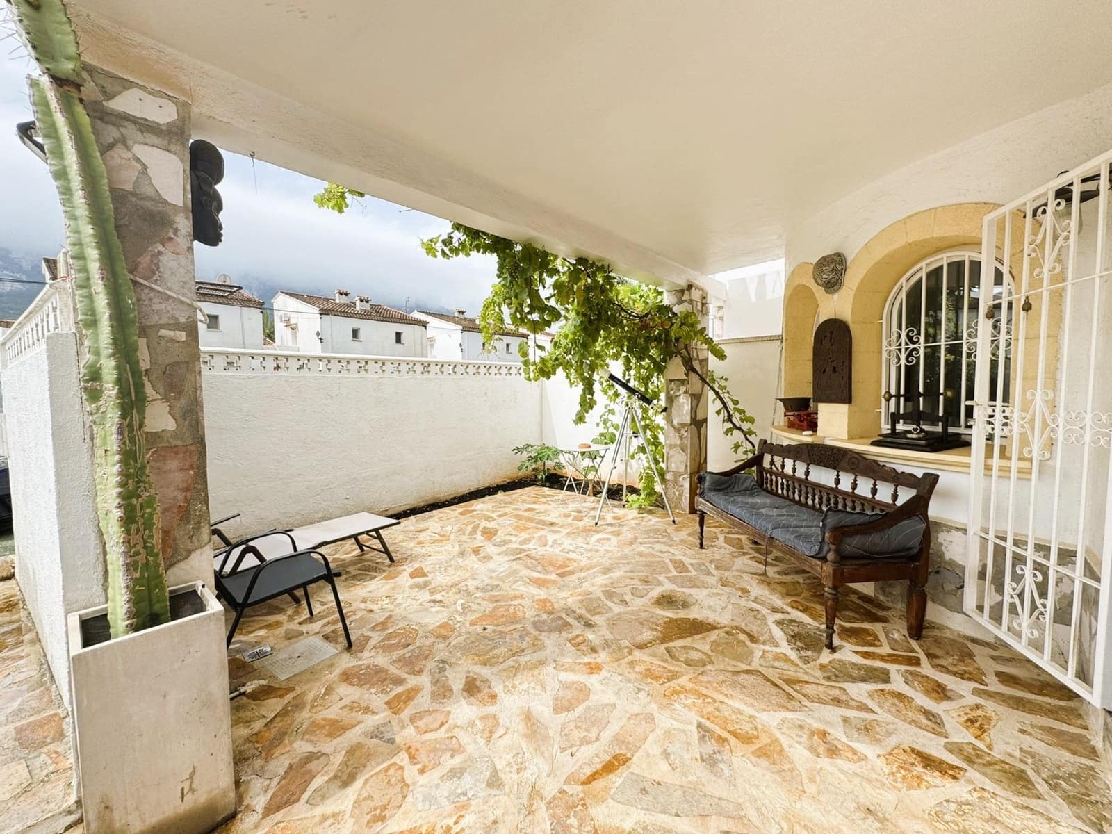 3 makuuhuone Rivitalo myytävänä paikassa Denia mukana uima-altaan - 320 000 € (Ref: 9927403)