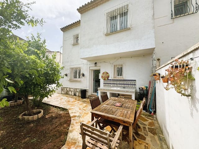 3 makuuhuone Rivitalo myytävänä paikassa El Montgó, Dénia mukana uima-altaan - 320 000 € (Ref: 9927403)