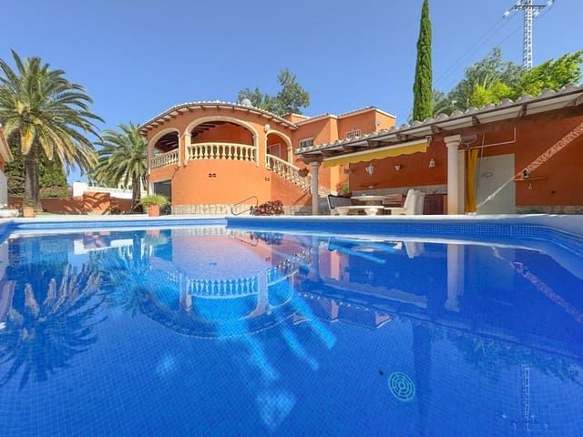 3 soverom Villa til salgs i El Montgó, Dénia med svømmebasseng garasje - € 639 000 (Ref: 9934206)