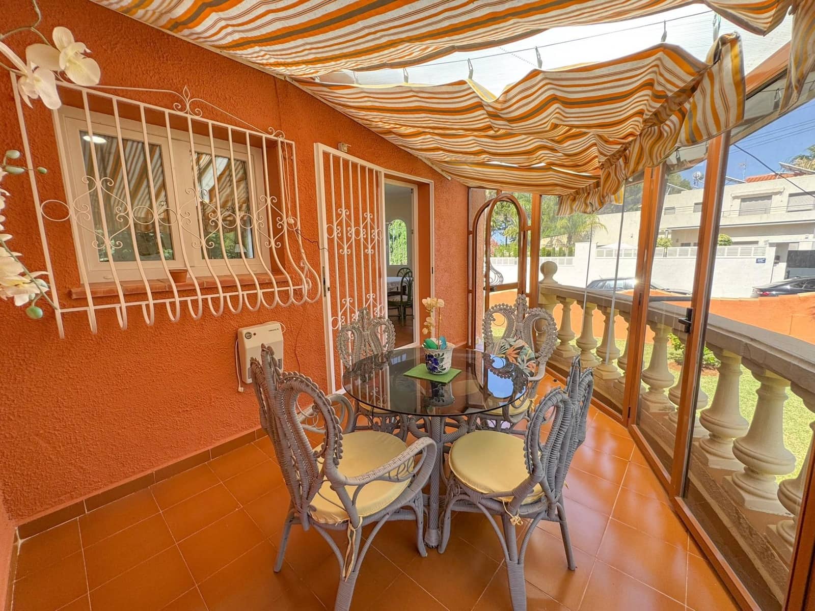 3 soverom Villa til salgs i Denia med svømmebasseng garasje - € 639 000 (Ref: 9934206)