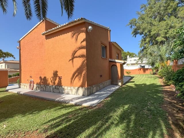 3 soverom Villa til salgs i El Montgó, Dénia med svømmebasseng garasje - € 639 000 (Ref: 9934206)
