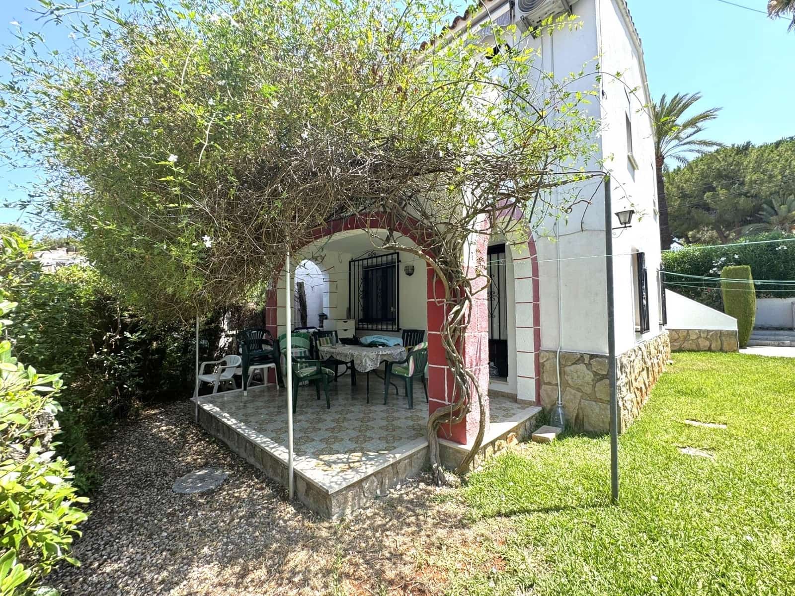 1 makuuhuone Rivitalo myytävänä paikassa Denia mukana uima-altaan - 180 000 € (Ref: 9938189)