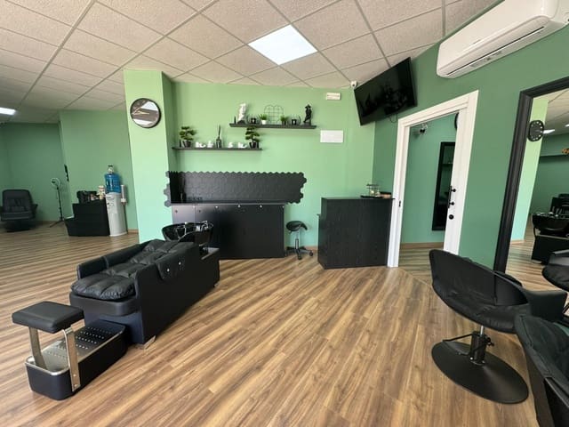 1 bedroom Commercial for rent in Centro Urbano, Dénia - € 1,040 (Ref: 9938190)