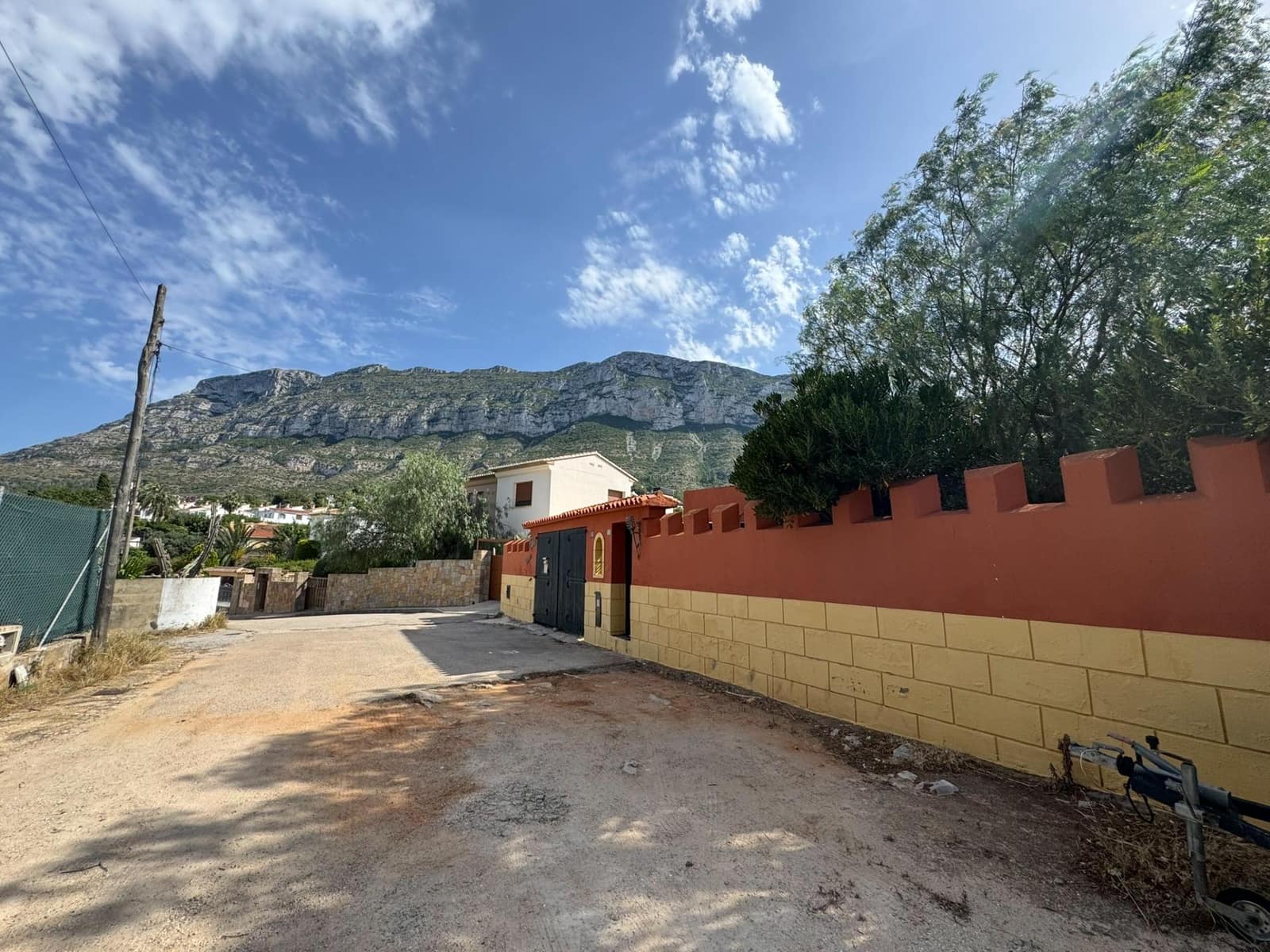 3 bedroom Villa for sale in Denia with pool garage - € 429,000 (Ref: 9942527)