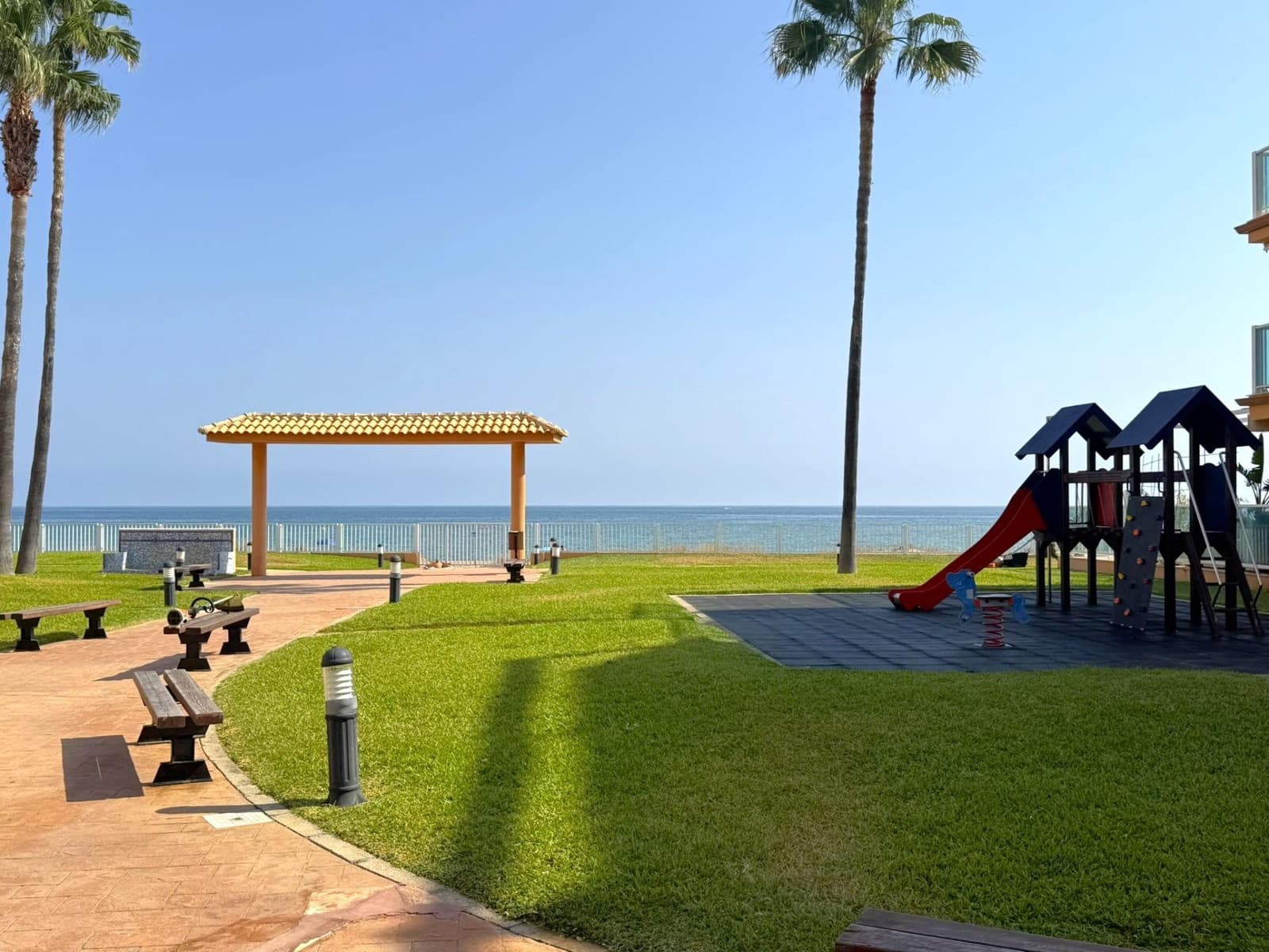 2 quarto Apartamento para venda em Denia com piscina - 360 000 € (Ref: 9990719)