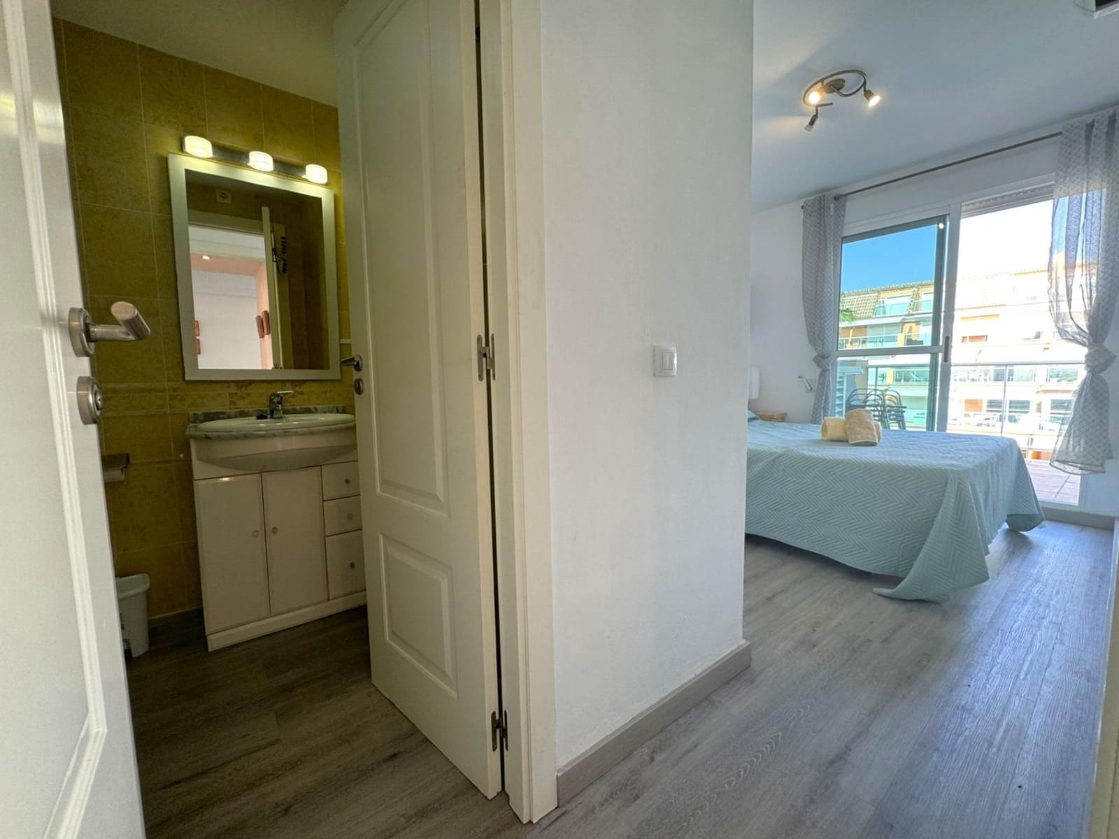 2 quarto Apartamento para venda em Denia com piscina - 360 000 € (Ref: 9990719)