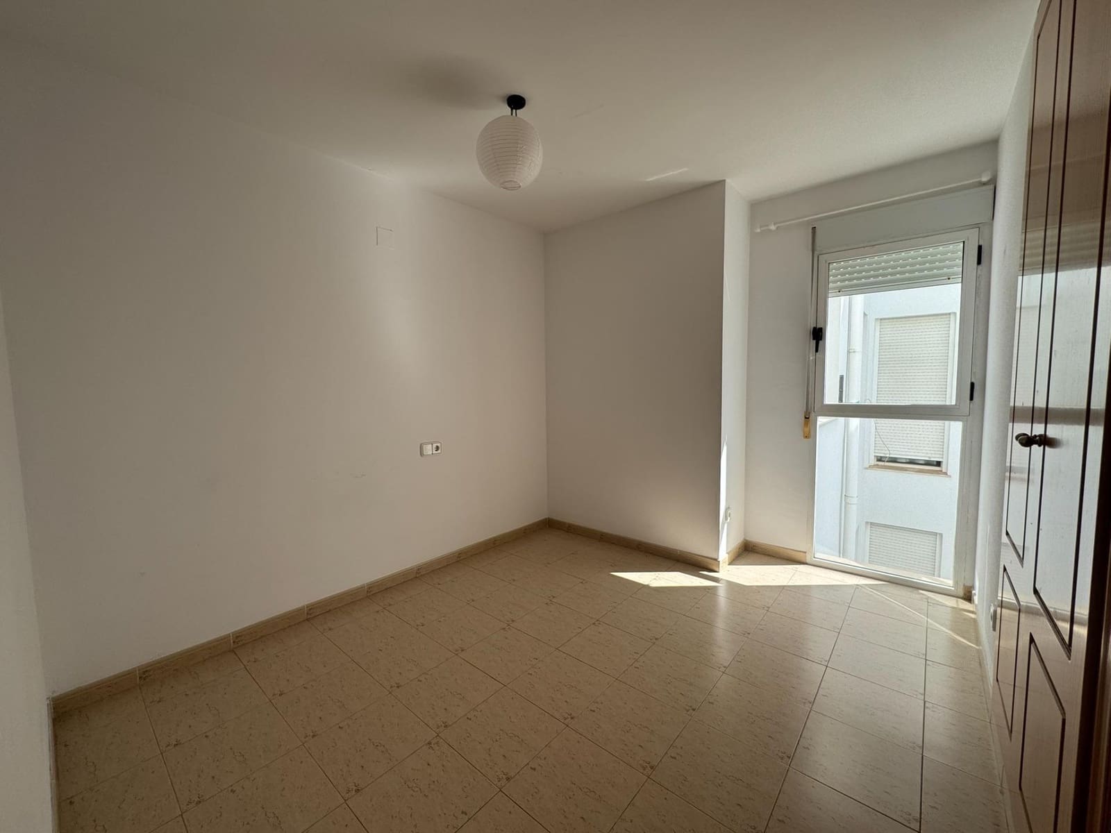 3 bedroom Flat for rent in Denia with garage - € 980 (Ref: 9994248)