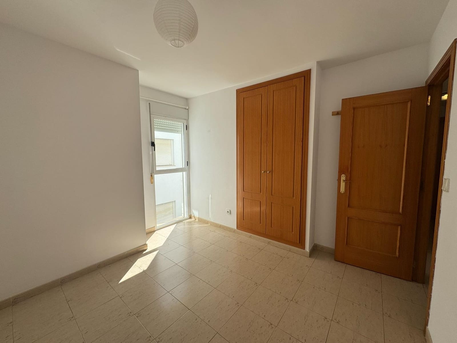 3 bedroom Flat for rent in Denia with garage - € 980 (Ref: 9994248)