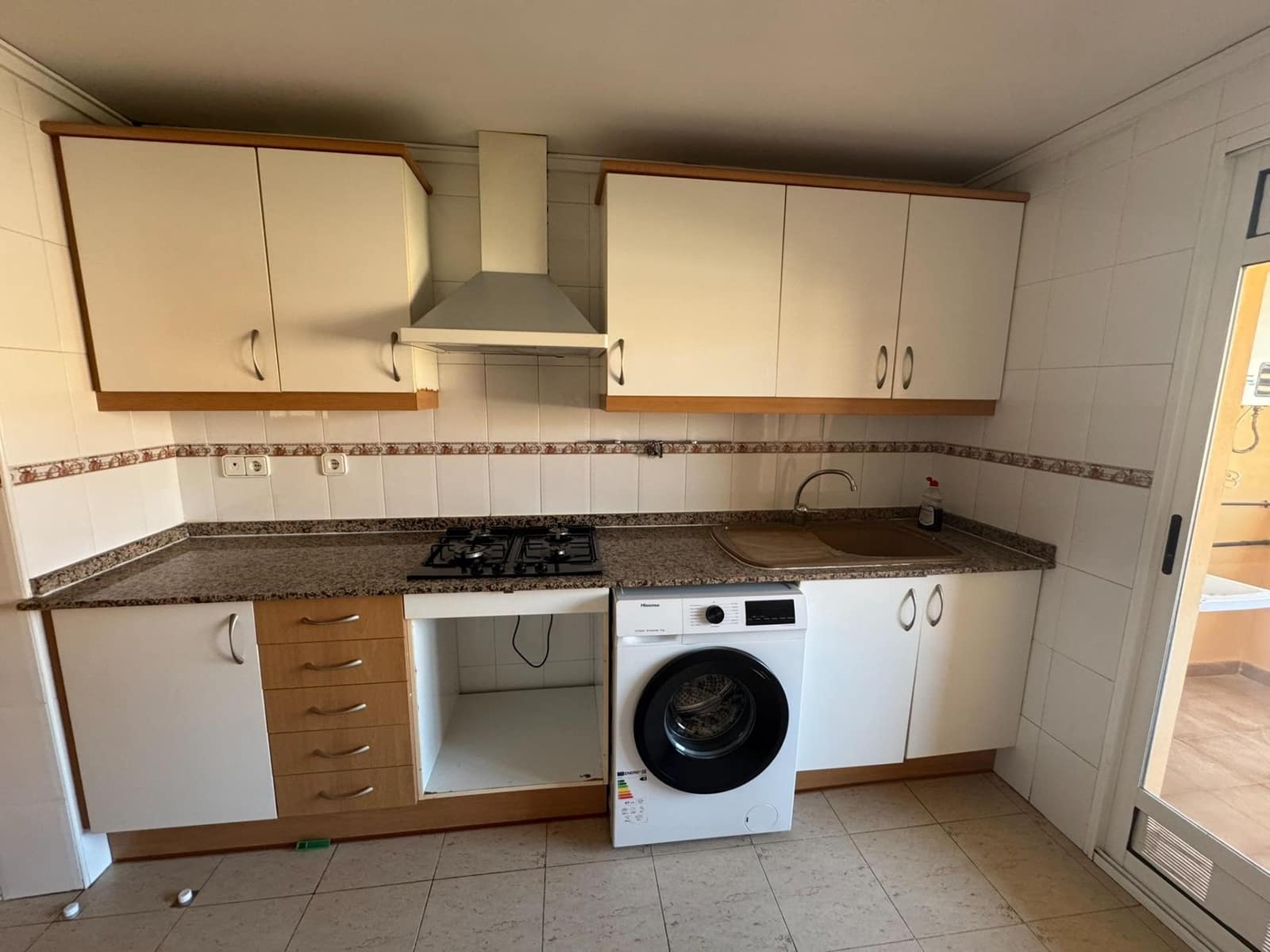 3 bedroom Flat for rent in Denia with garage - € 980 (Ref: 9994248)