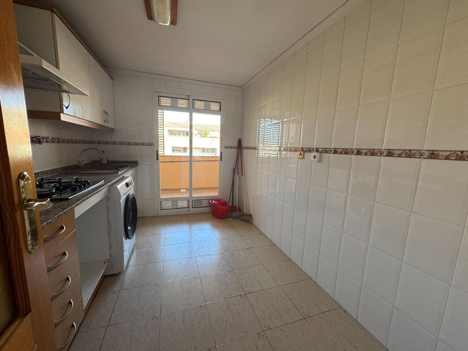 3 bedroom Flat for rent in Denia with garage - € 980 (Ref: 9994248)