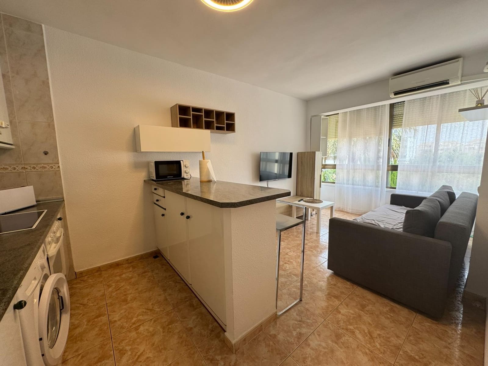1 slaapkamer Studio te huur in Denia - € 750 (Ref: 9994249)