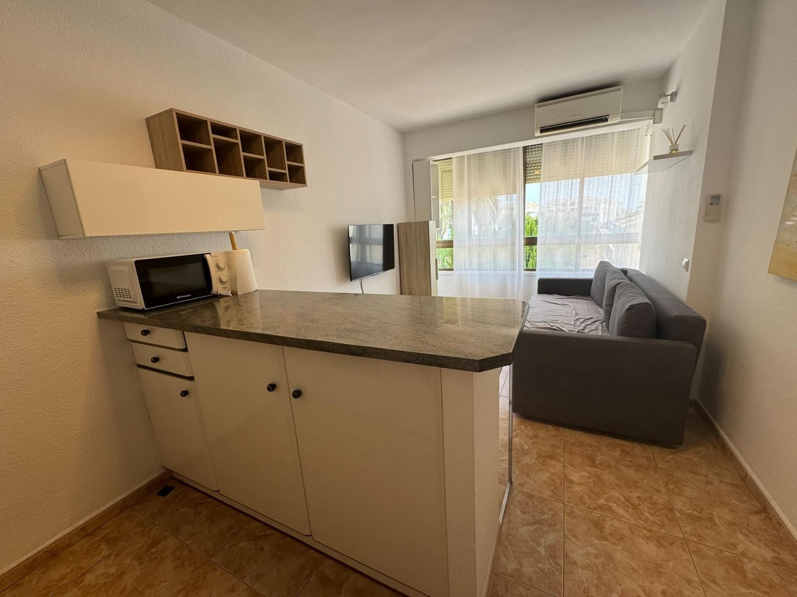 1 slaapkamer Studio te huur in Denia - € 750 (Ref: 9994249)