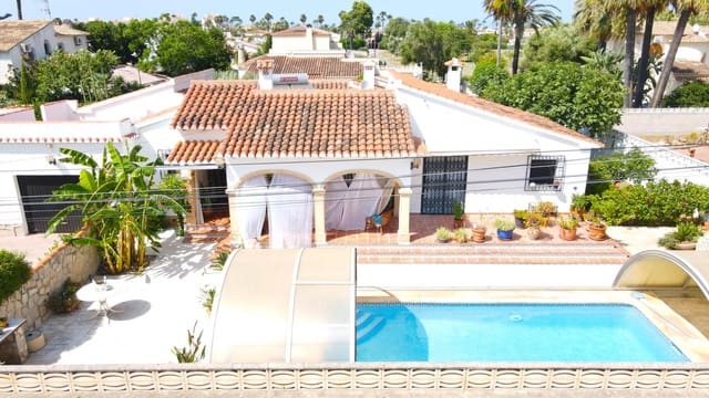 3 soverom Villa til salgs i Les Bassetes - El Marjal, Dénia med svømmebasseng garasje - € 649 000 (Ref: 9994250)