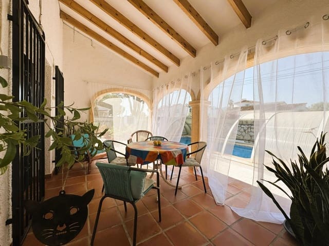 3 soverom Villa til salgs i Les Bassetes - El Marjal, Dénia med svømmebasseng garasje - € 649 000 (Ref: 9994250)