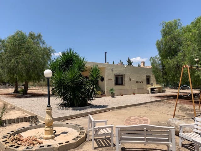 4 soveværelse Finca/Landehus til salg i Santa Pola - € 299.000 (Ref: 9061920)