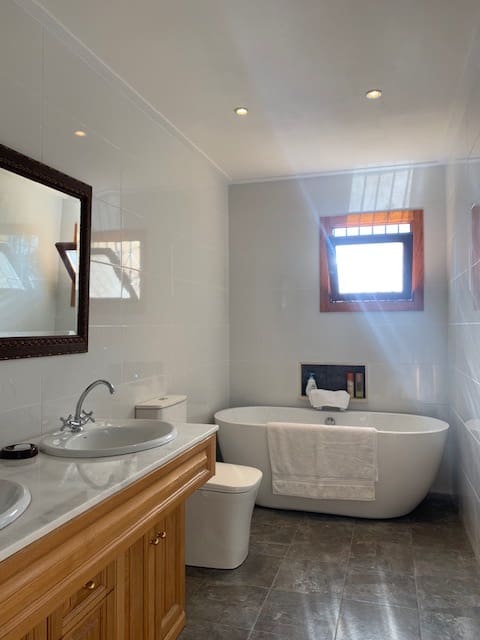 4 slaapkamer Finca/Landhuis te koop in El Pinet - € 299.999 (Ref: 9312005)