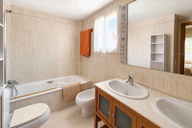4 makuuhuone Kattohuoneisto myytävänä paikassa Montañar - El Arenal, Javea / Xàbia mukana uima-altaan 
autotalli - 620 000 € (Ref: 10020944)