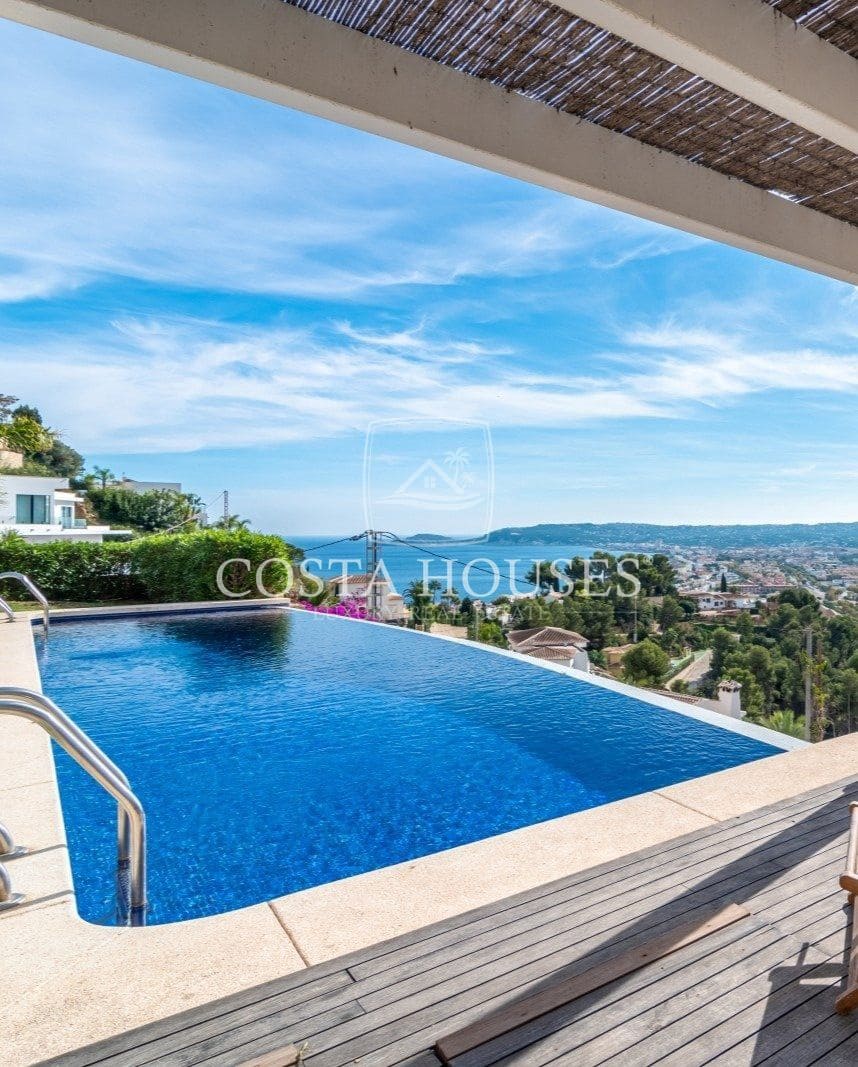 Chalet de 4 habitaciones en Javea / Xàbia en venta con piscina garaje - 2.340.000 € (Ref: 10078387)