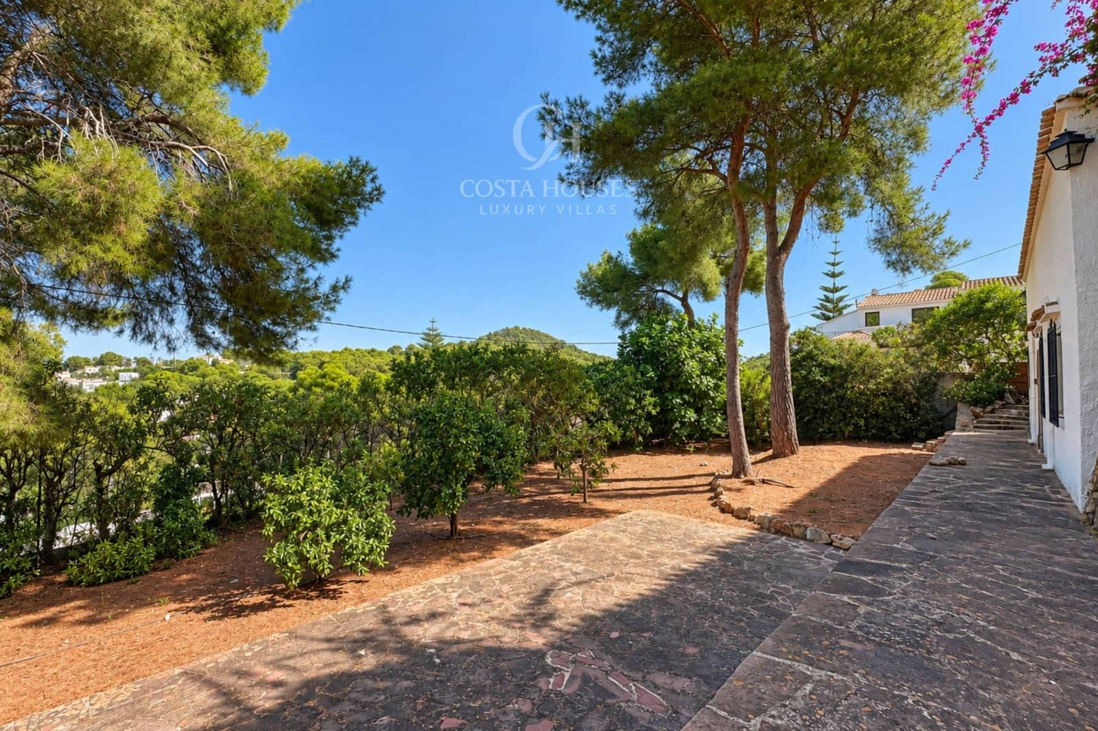 6 Zimmer Villa zu verkaufen in Javea / Xabia mit Pool Garage - 1.200.000 € (Ref: 10136081)
