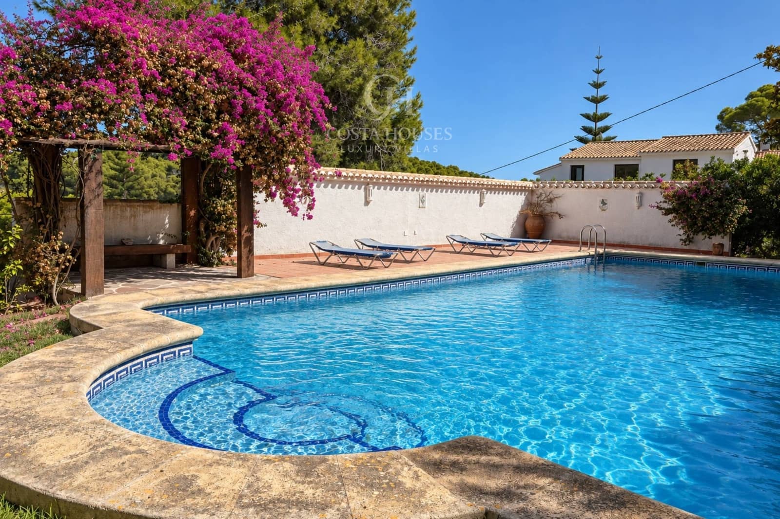 6 Zimmer Villa zu verkaufen in Javea / Xabia mit Pool Garage - 1.200.000 € (Ref: 10136081)
