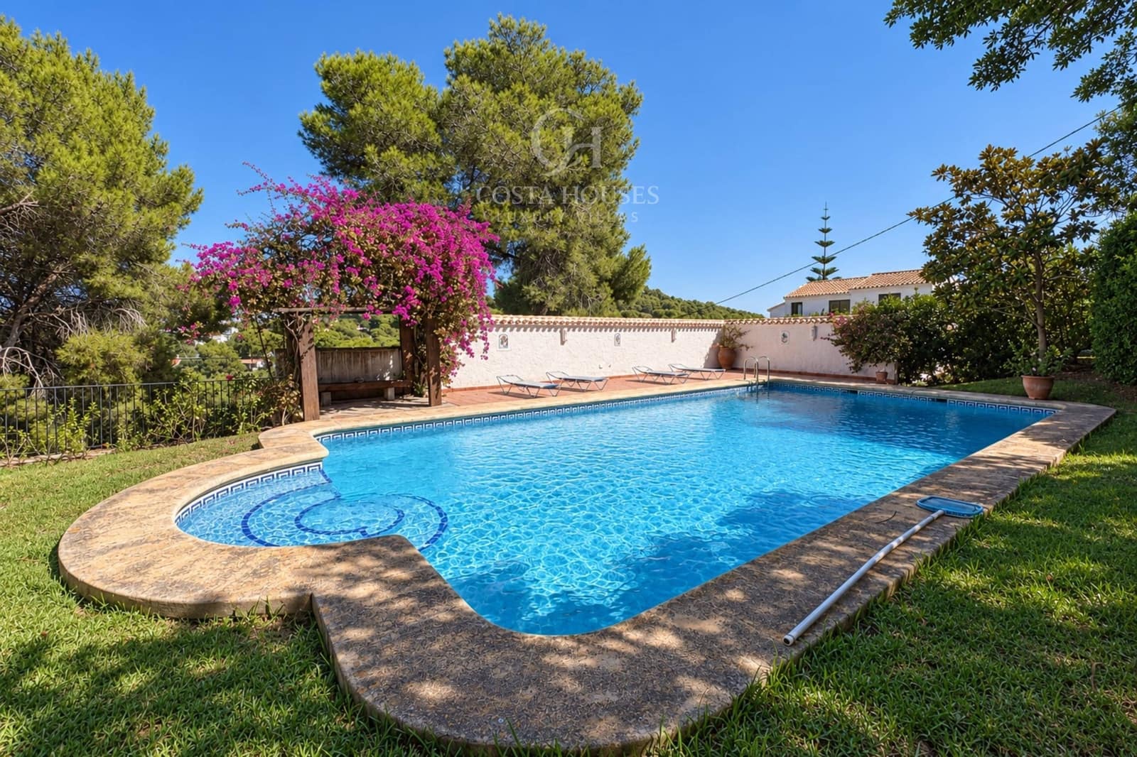 6 Zimmer Villa zu verkaufen in Javea / Xabia mit Pool Garage - 1.200.000 € (Ref: 10136081)