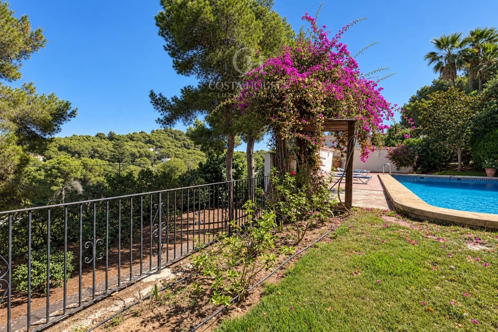 6 Zimmer Villa zu verkaufen in Javea / Xabia mit Pool Garage - 1.200.000 € (Ref: 10136081)