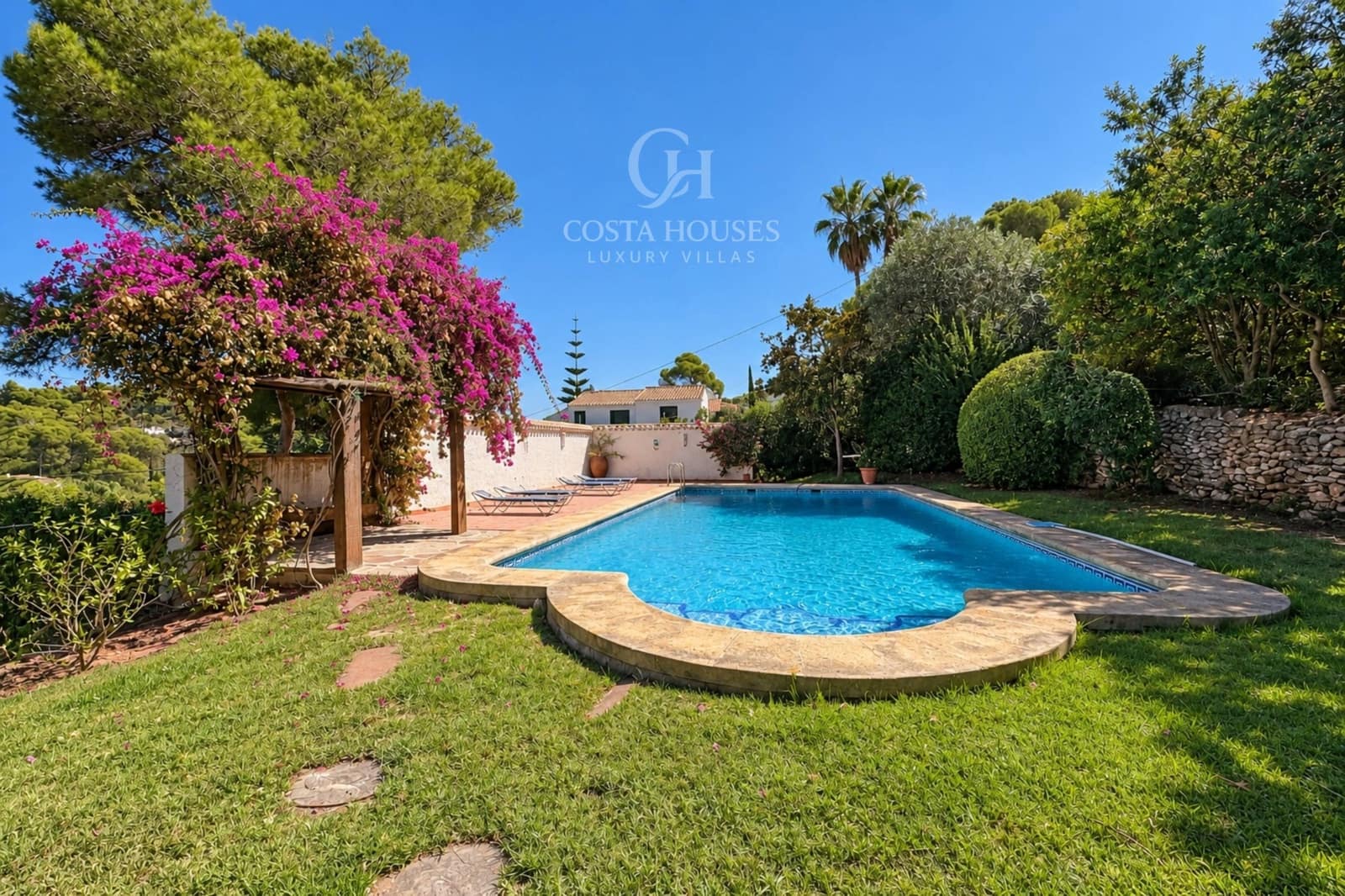 6 Zimmer Villa zu verkaufen in Javea / Xabia mit Pool Garage - 1.200.000 € (Ref: 10136081)