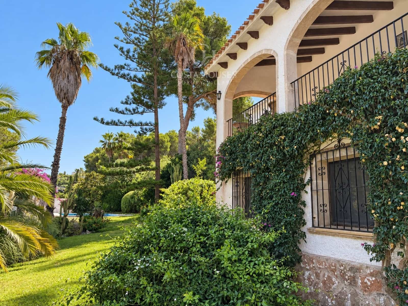 6 Zimmer Villa zu verkaufen in Javea / Xabia mit Pool Garage - 1.200.000 € (Ref: 10136081)