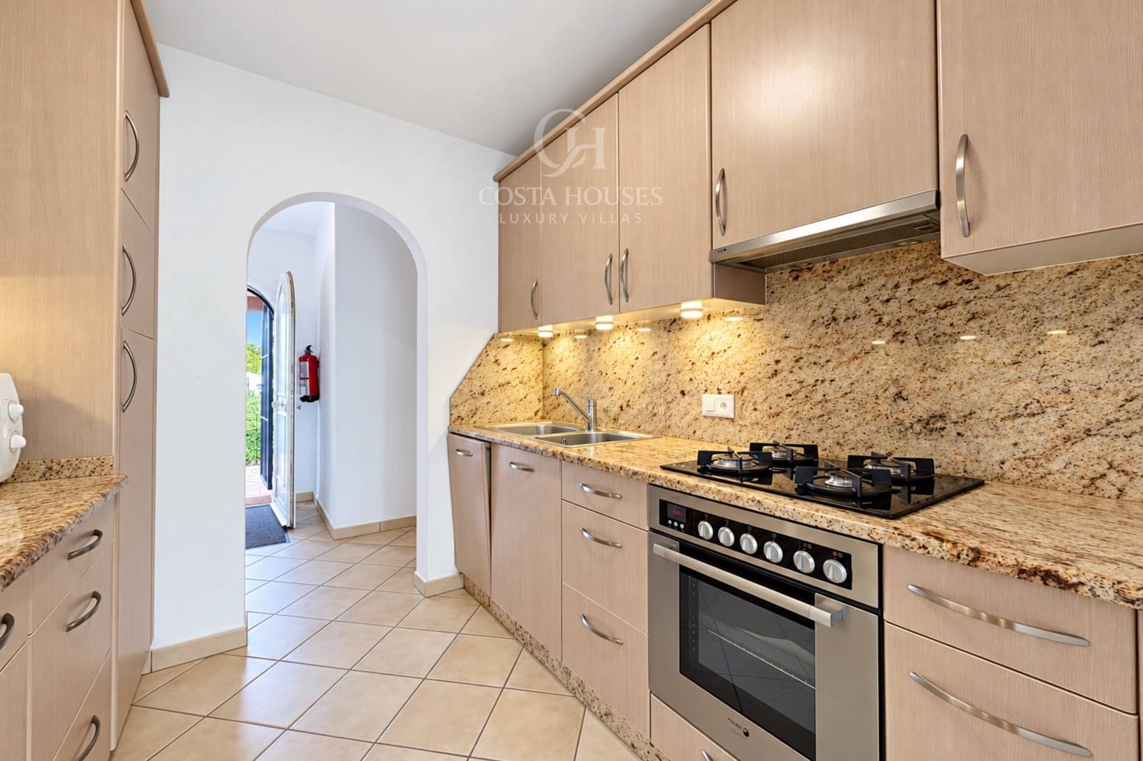 4 soverom Villa til salgs i Javea / Xabia med svømmebasseng garasje - € 990 000 (Ref: 10139735)