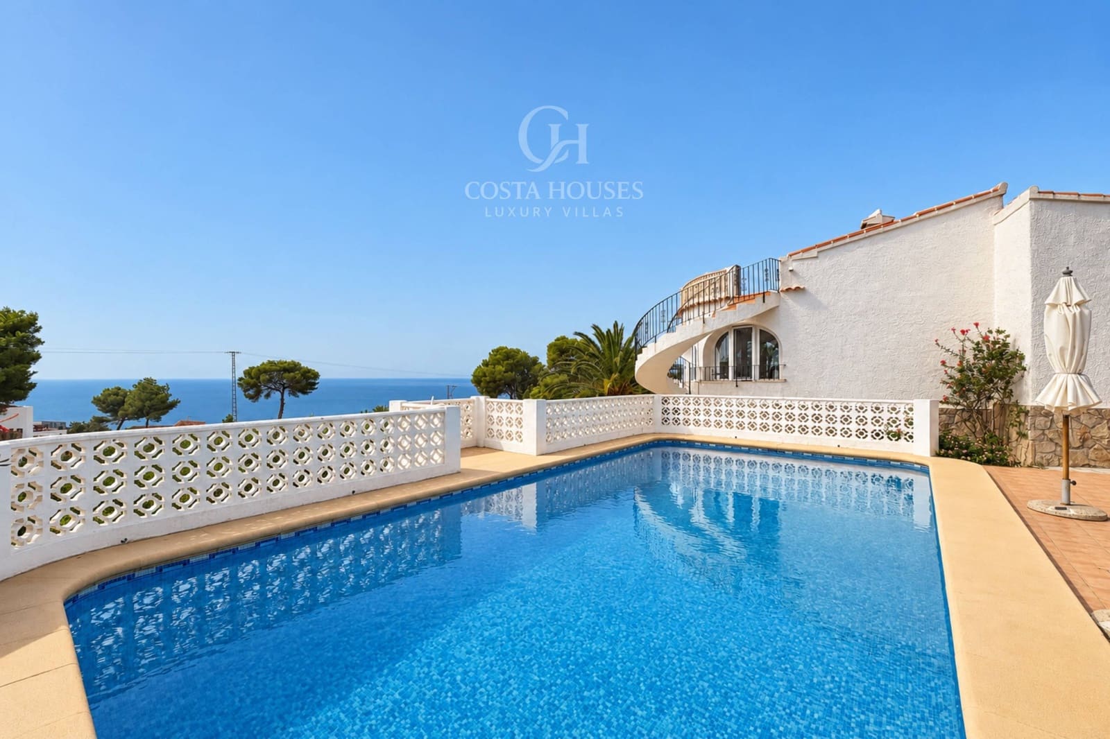 4 soverom Villa til salgs i Javea / Xabia med svømmebasseng garasje - € 990 000 (Ref: 10139735)