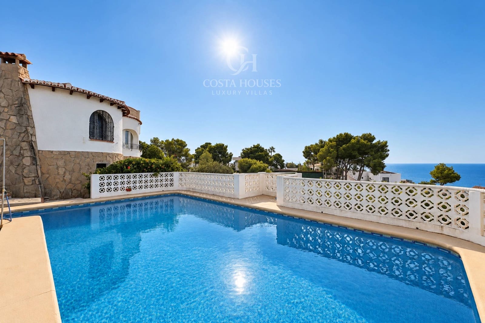 4 soverom Villa til salgs i Javea / Xabia med svømmebasseng garasje - € 990 000 (Ref: 10139735)