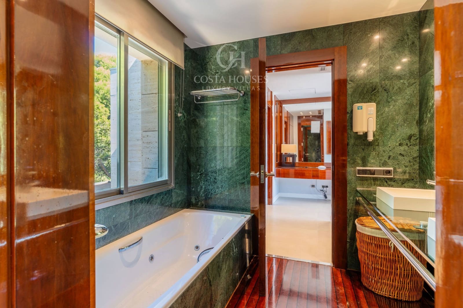 6 quarto Moradia para venda em Altea com piscina garagem - 4 900 000 € (Ref: 10139736)