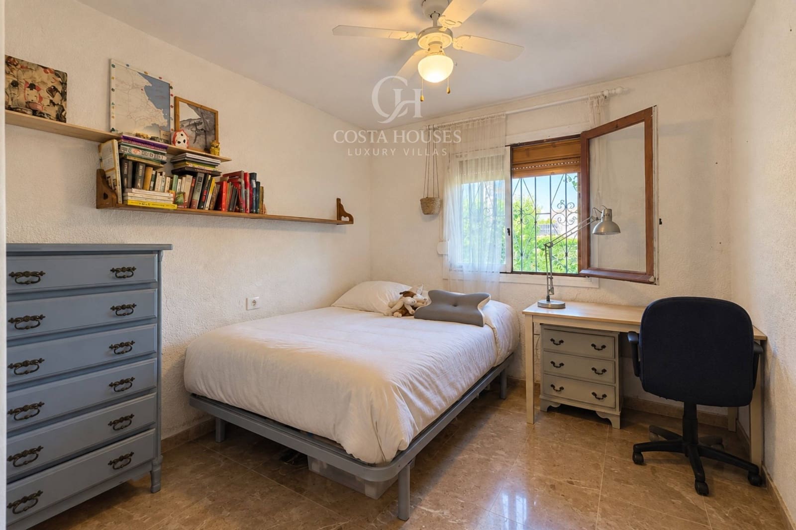 6 soverom Villa til salgs i Los Cerezos med svømmebasseng garasje - € 995 000 (Ref: 10142645)