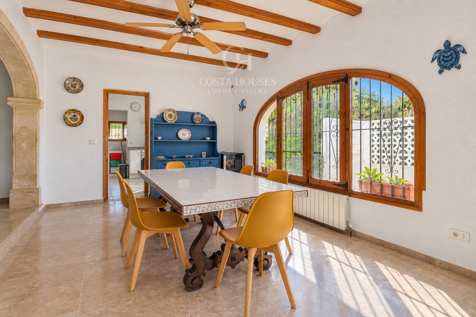 6 soverom Villa til salgs i Los Cerezos med svømmebasseng garasje - € 995 000 (Ref: 10142645)