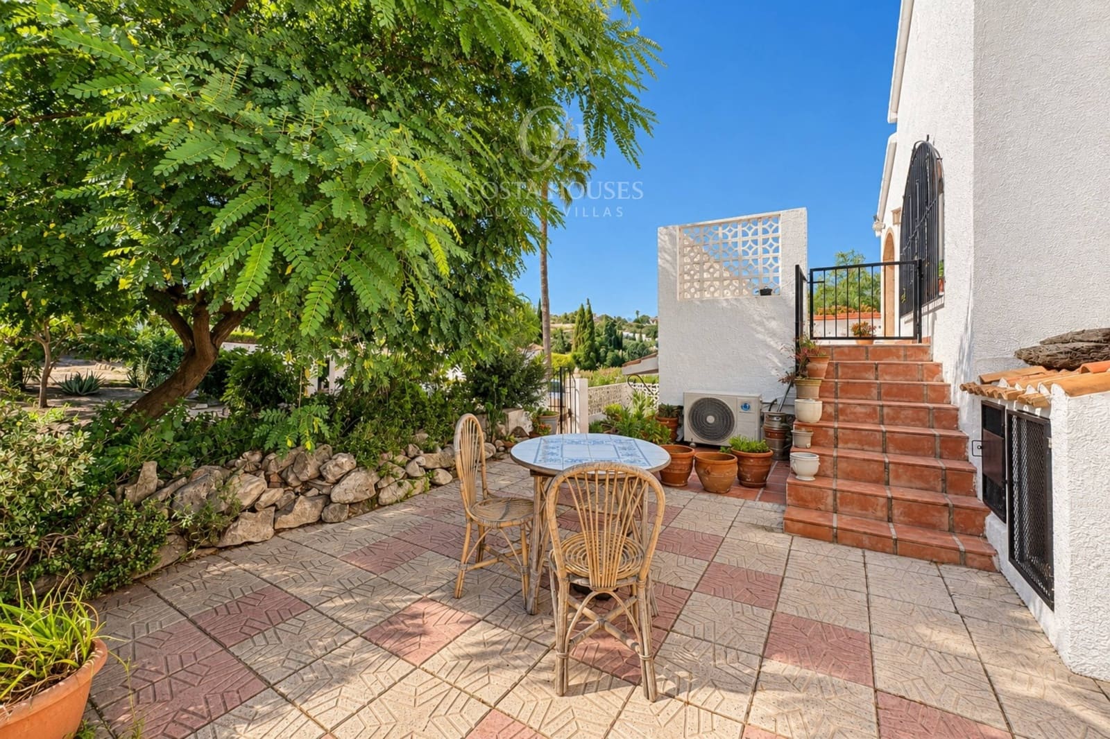 6 soverom Villa til salgs i Los Cerezos med svømmebasseng garasje - € 995 000 (Ref: 10142645)