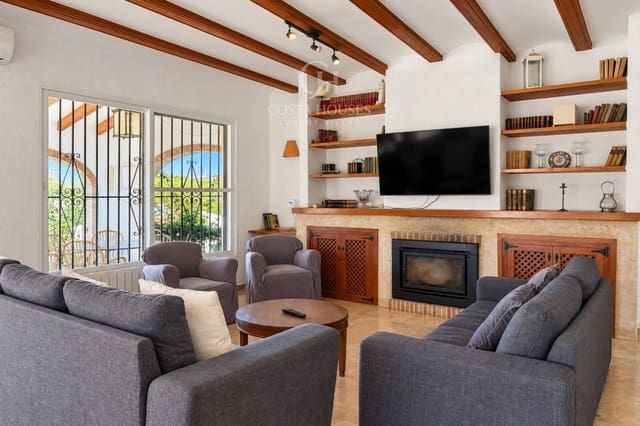6 makuuhuone Huvila myytävänä paikassa Los Cerezos, Javea / Xàbia mukana uima-altaan 
autotalli - 995 000 € (Ref: 10142645)