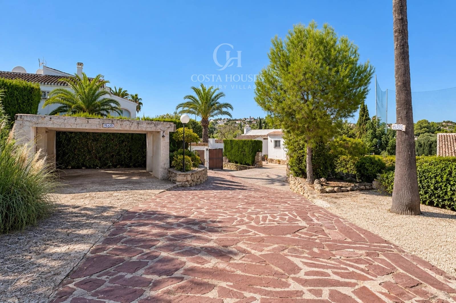6 soverom Villa til salgs i Los Cerezos med svømmebasseng garasje - € 995 000 (Ref: 10142645)