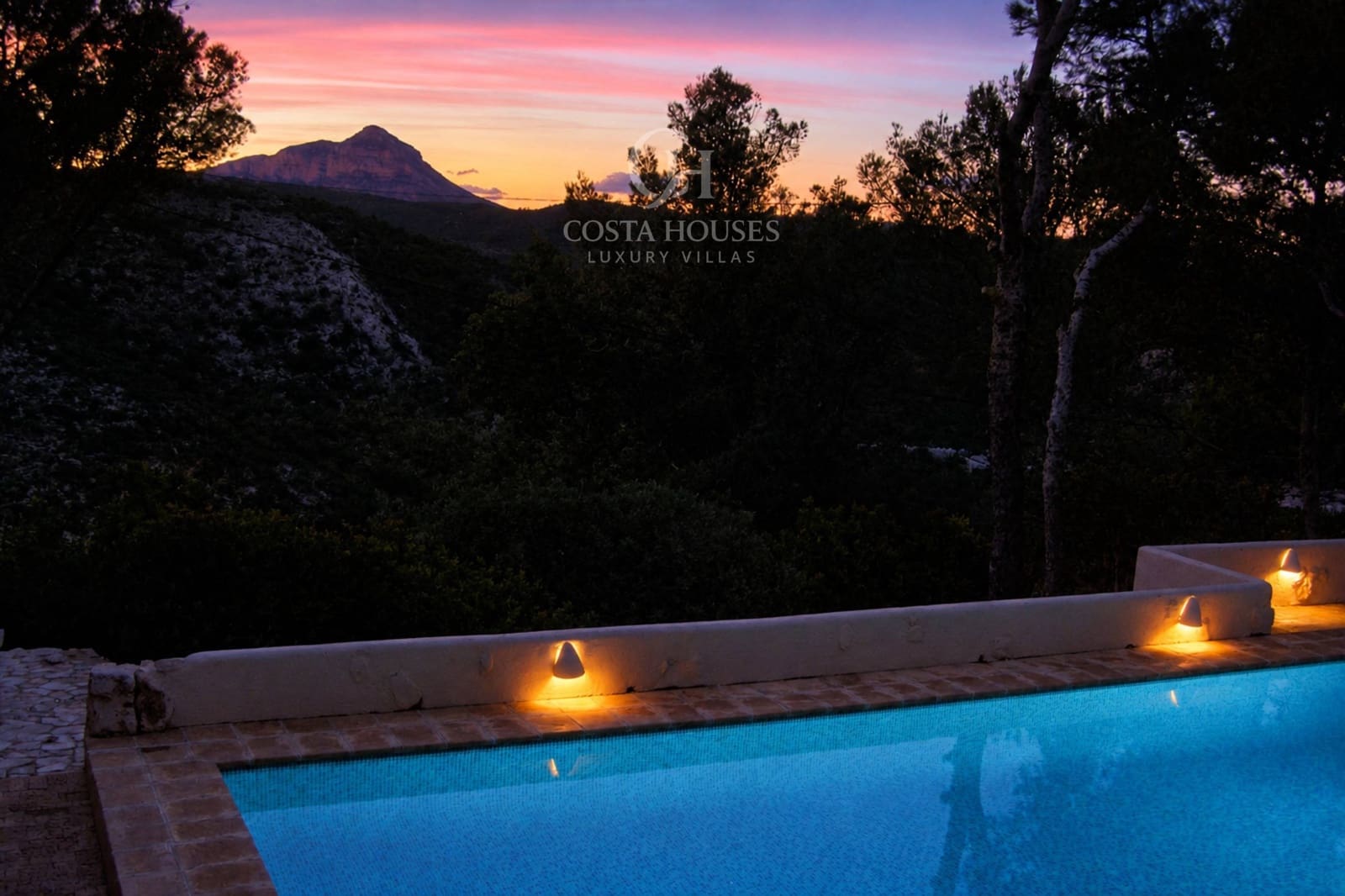4 chambre Villa/Maison à vendre à Javea / Xabia avec piscine - 995 000 € (Ref: 10147141)