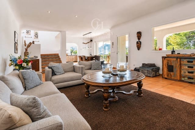 5 Zimmer Villa zu verkaufen in Paichi, Teulada-Moraira mit Pool - 1.635.000 € (Ref: 10153653)