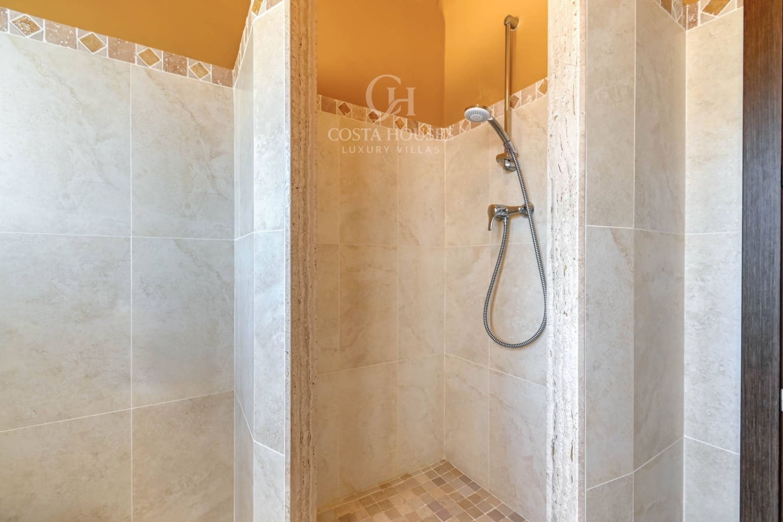 5 Zimmer Villa zu verkaufen in Moraira mit Pool - 1.635.000 € (Ref: 10153653)